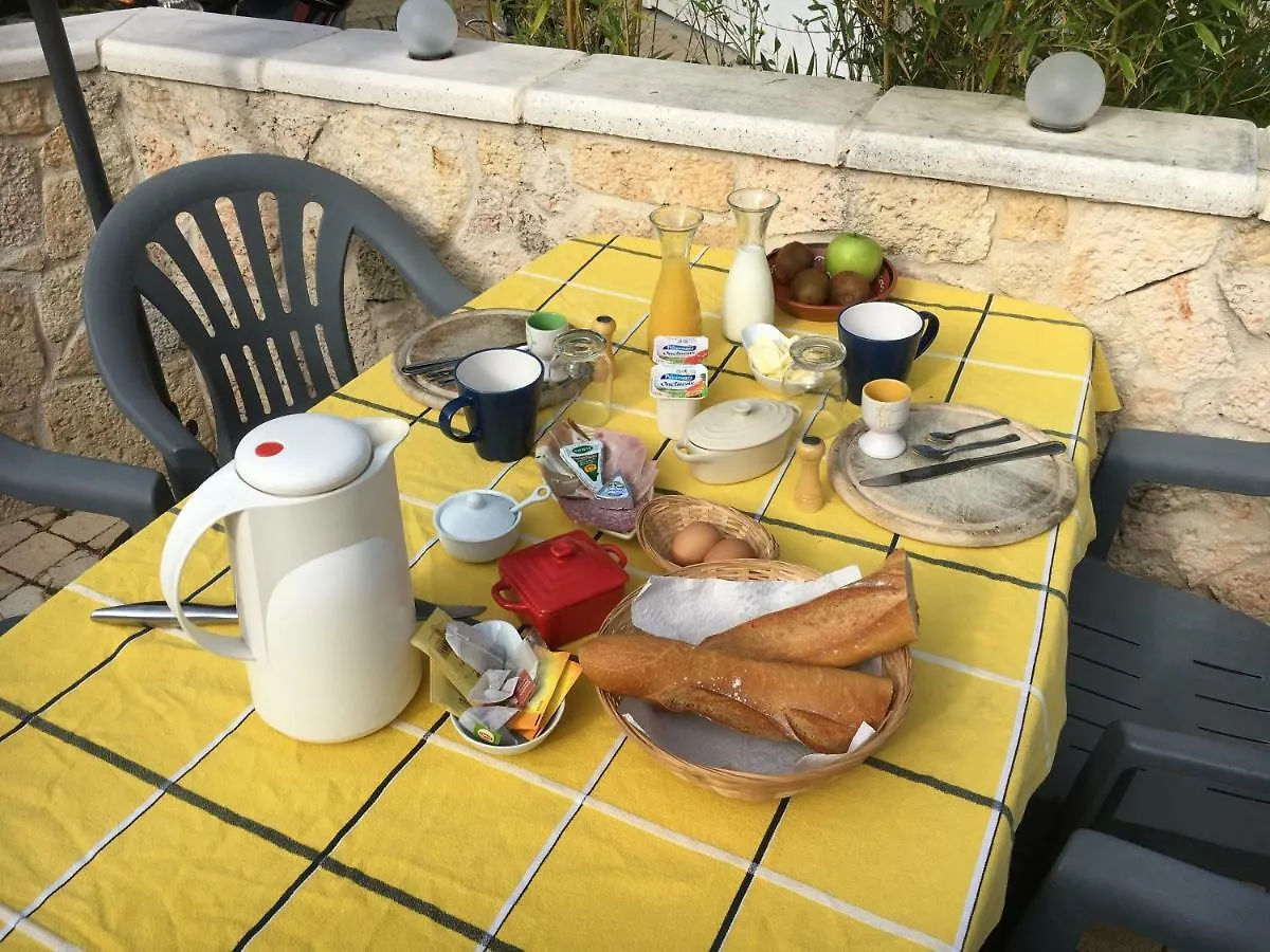 Appartement Fp La Cigale à Camaret-sur-Aigues 0*,  France